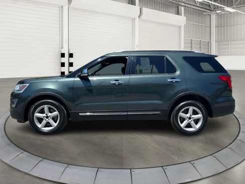 Used 2016 Ford Explorer XLT w/ Equipment Group 202A AWD/4WD image 6