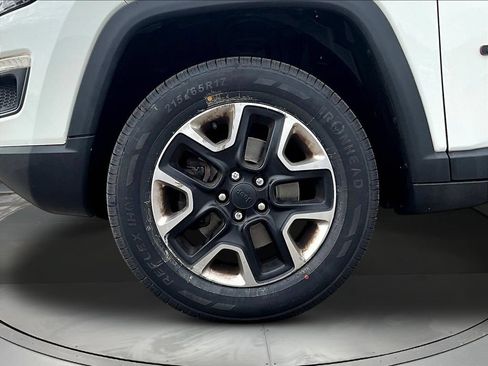 Used 2018 Jeep Compass Trailhawk w/ Leather Interior Group AWD/4WD image 37