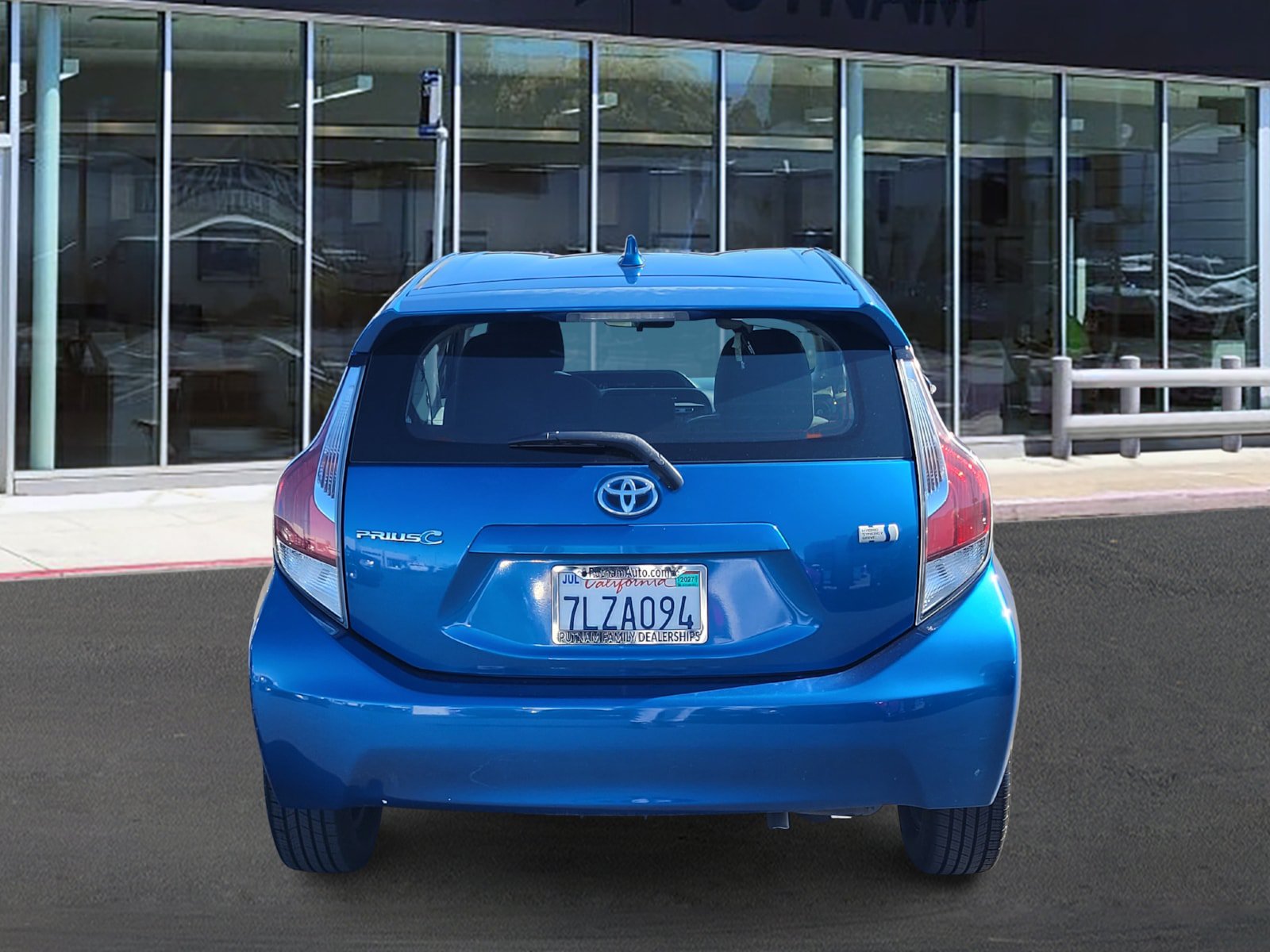 Used 2015 Toyota Prius C Two FWD image 5