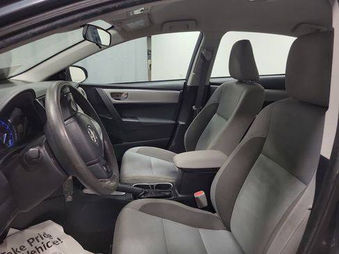 Used 2017 Toyota Corolla LE image 12