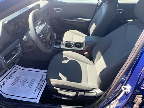 Used 2025 Kia K4 FWD image 8