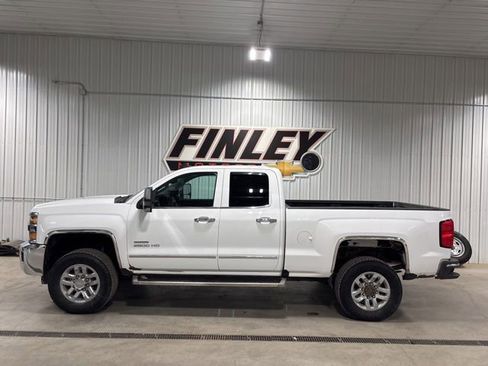 Used 2017 Chevrolet Silverado 2500 W/T w/ WT Convenience Package AWD/4WD image 1