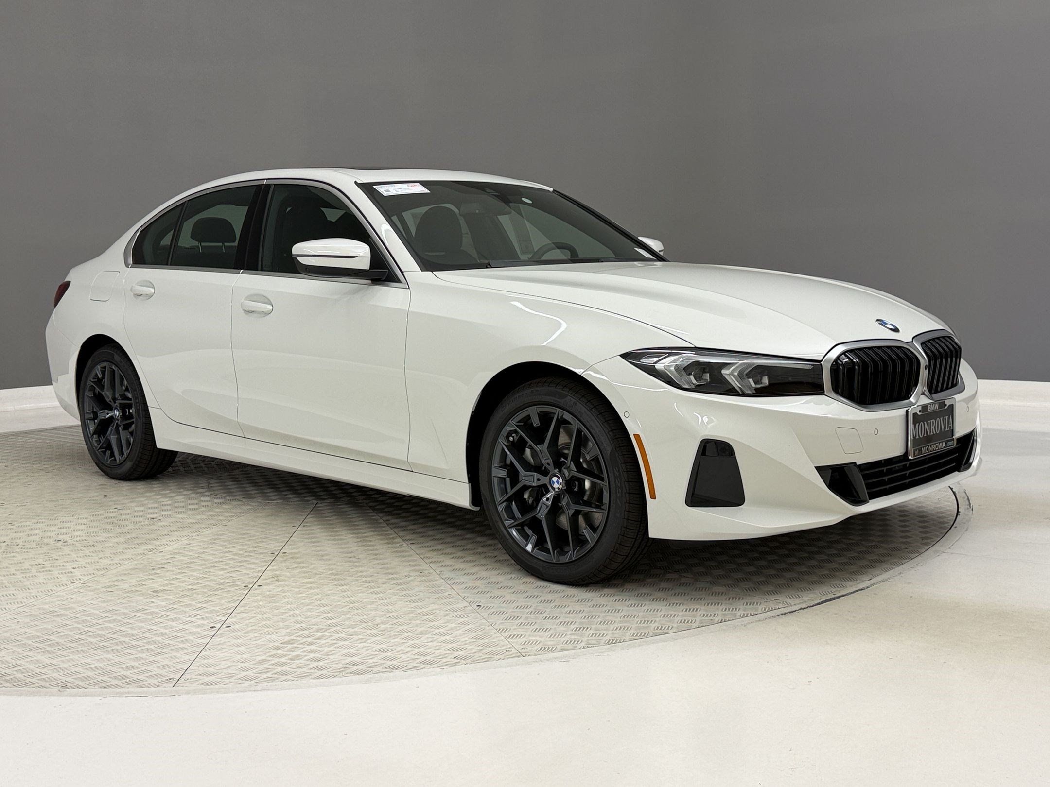 New 2026 BMW 330i Sedan w/ Convenience Package RWD image 7