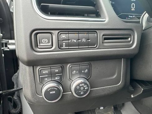Used 2024 GMC Yukon SLE w/ Gmc Pro Safety Plus Package AWD/4WD image 10