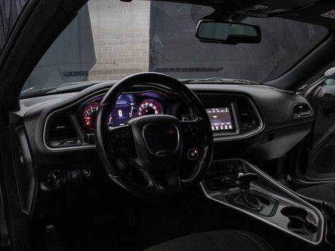 Used 2022 Dodge Challenger GT image 21