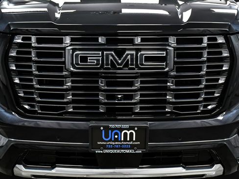 Used 2025 GMC Yukon XL Denali Ultimate AWD/4WD image 87