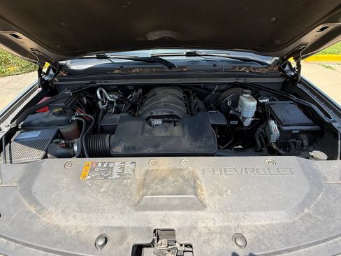Used 2018 Chevrolet Suburban LT RWD image 9