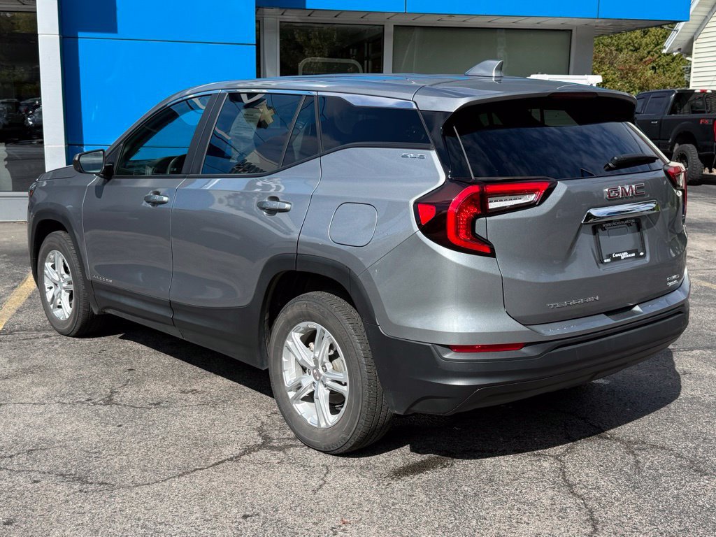 Used 2023 GMC Terrain SLE AWD/4WD image 7