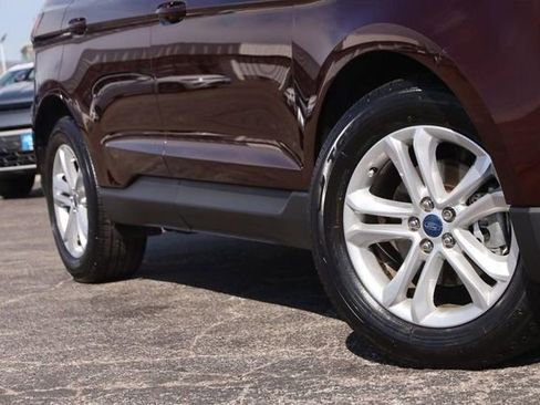 Used 2020 Ford Edge SEL w/ Convenience Package image 3