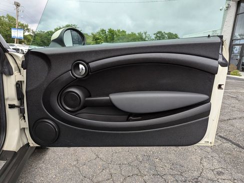 Used 2011 MINI Cooper Convertible FWD image 25