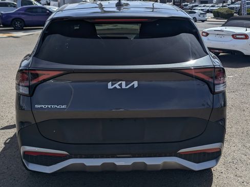 Used 2023 Kia Sportage EX FWD image 3