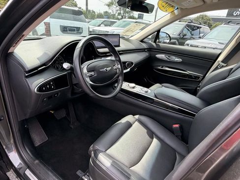 Certified 2025 Genesis GV70 2.5T AWD/4WD image 11
