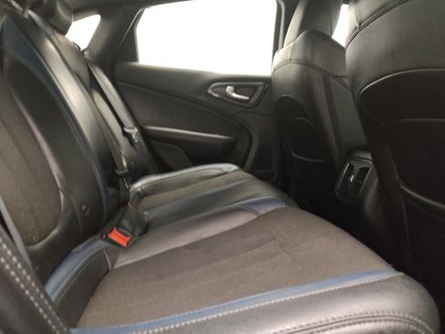 Used 2015 Chrysler 200 S w/ Comfort Group FWD image 19