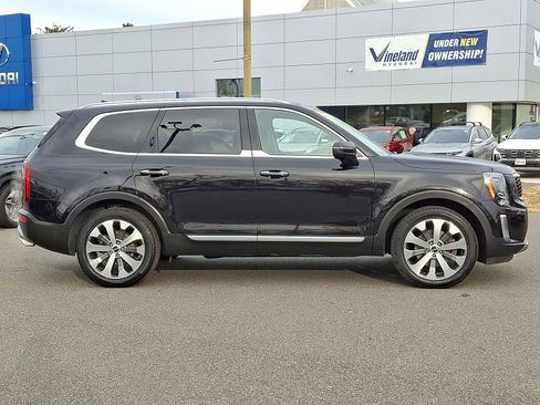 Used 2022 Kia Telluride S image 32