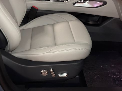 New 2026 Lincoln Nautilus Premier AWD/4WD image 12