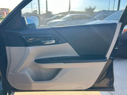Used 2017 Honda Accord LX image 16