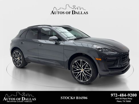 Used 2024 Porsche Macan AWD/4WD image 1