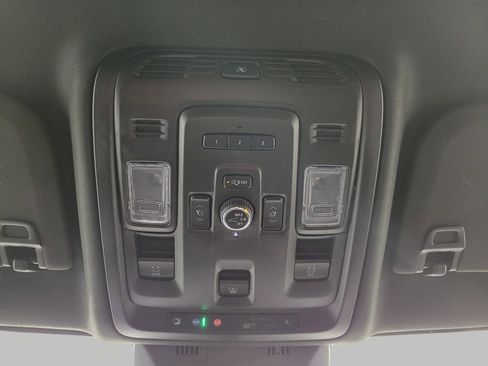 Used 2024 Cadillac Escalade ESV Premium Luxury image 17