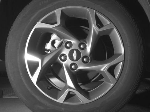 Used 2025 Chevrolet Trax LT FWD image 15
