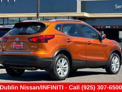 Used 2017 Nissan Rogue Sport SV AWD/4WD image 4