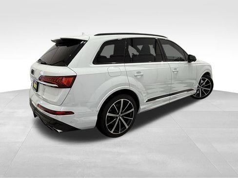 Used 2021 Audi SQ7 Premium Plus w/ Driver Assistance Package image 7
