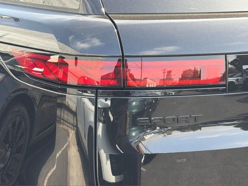New 2026 Land Rover Range Rover Sport Dynamic SE AWD/4WD image 12