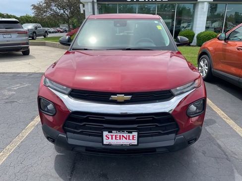 Used 2021 Chevrolet TrailBlazer LS FWD image 2