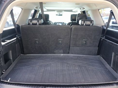 Used 2019 Ford Expedition Max Platinum image 8