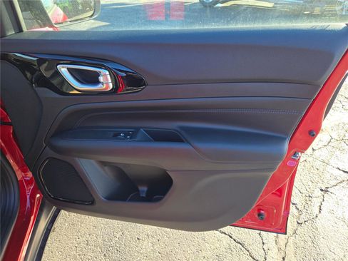 New 2026 Jeep Compass Latitude image 6