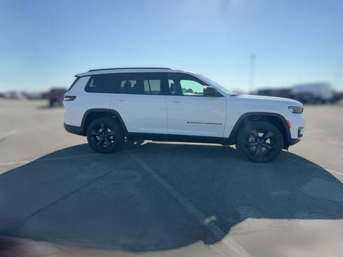 New 2025 Jeep Grand Cherokee L Limited w/ Black Appearance Package image 14