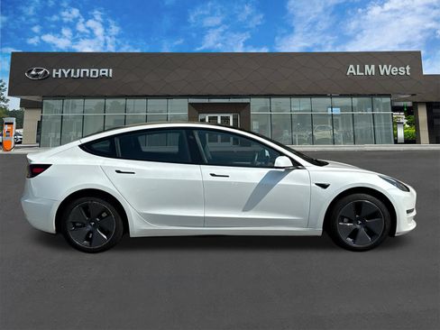 Used 2023 Tesla Model 3 Standard Range RWD image 4
