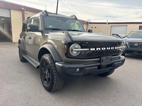 Used 2025 Ford Bronco Outer Banks AWD/4WD image 1