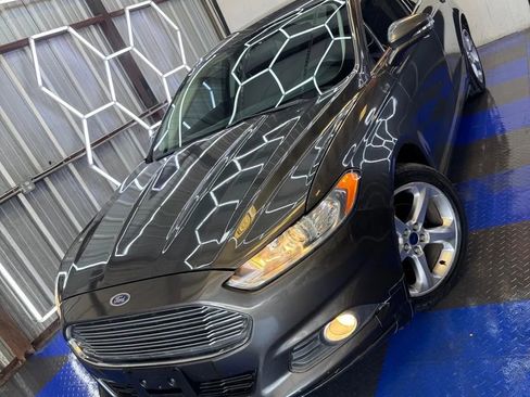 Used 2016 Ford Fusion SE w/ Equipment Group 201A image 8