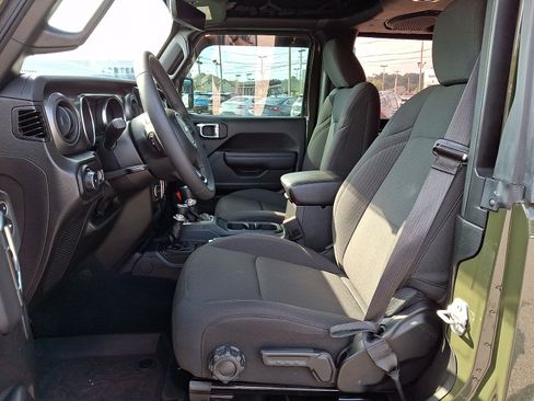 Used 2023 Jeep Wrangler Sport AWD/4WD image 13