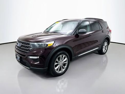 Used 2023 Ford Explorer XLT w/ Equipment Group 202A image 3