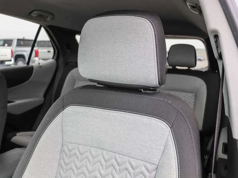 Used 2022 Chevrolet Equinox LT AWD/4WD image 17