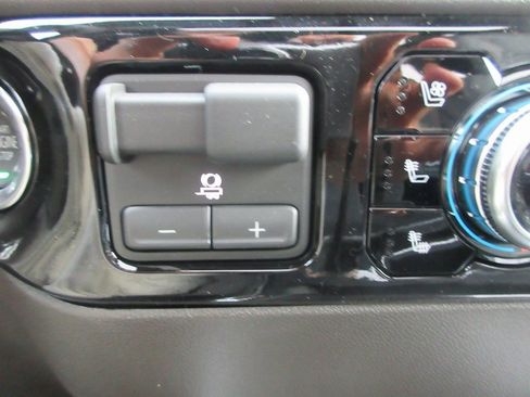 New 2026 GMC Sierra 3500 SLT w/ SLT Premium Package image 21