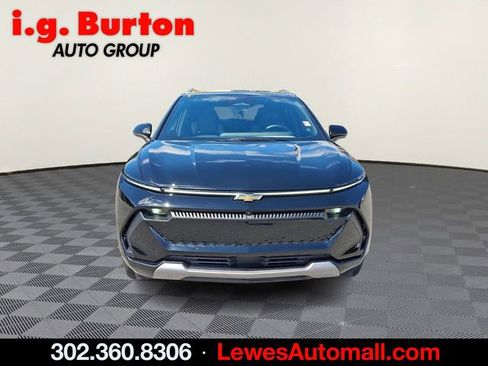 Certified 2025 Chevrolet Equinox EV LT image 2