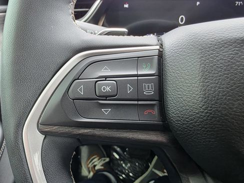 Used 2023 Jeep Grand Cherokee L Limited w/ Luxury Tech Group II image 15