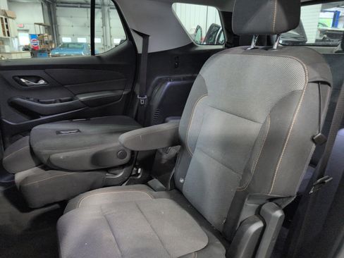Used 2019 Chevrolet Traverse LT image 8