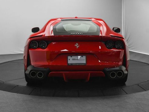 Used 2018 Ferrari 812 Superfast RWD image 6