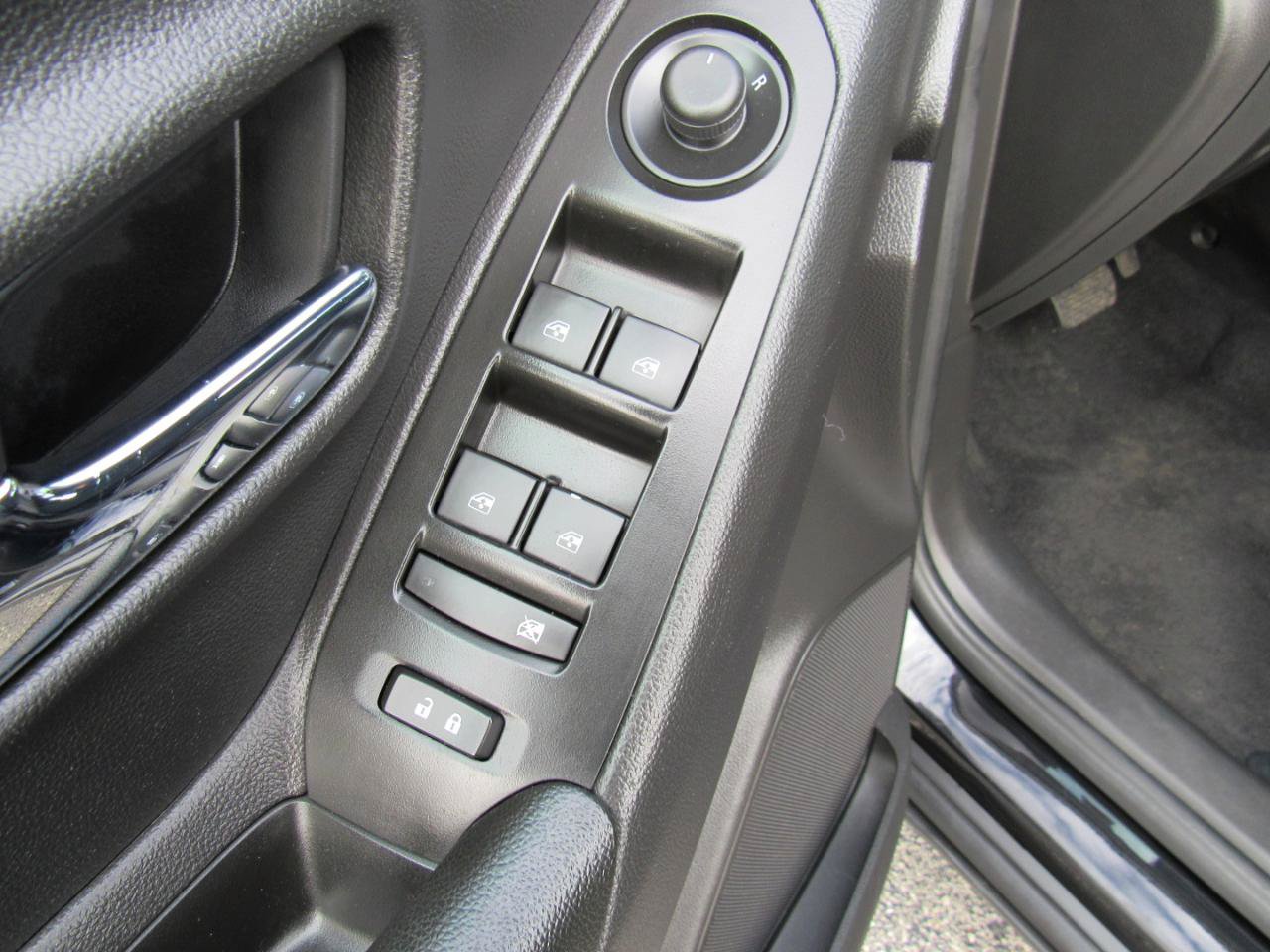 Used 2021 Chevrolet Trax LS w/ Tint and Cruise Package FWD image 13