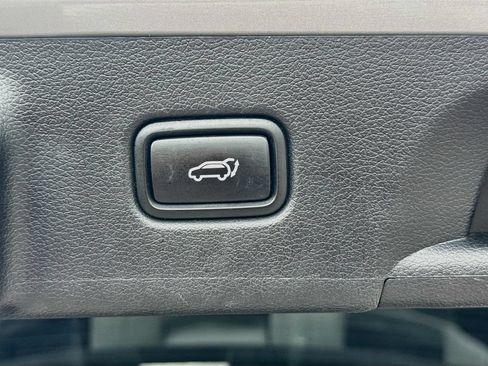 Used 2022 Hyundai Palisade SEL w/ Premium Package FWD image 34