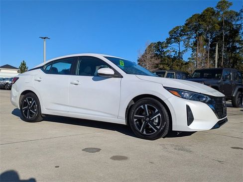 Used 2024 Nissan Sentra SV image 2