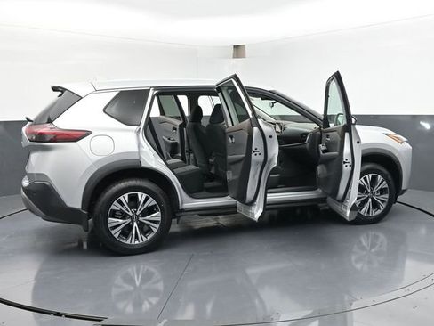 Used 2023 Nissan Rogue SV image 46
