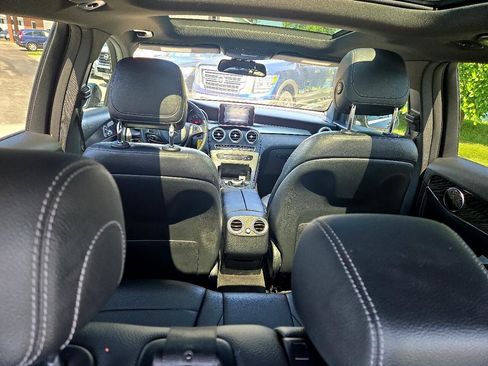 Used 2017 Mercedes-Benz GLC 300 w/ Premium 1 Package image 11