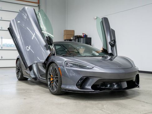 Used 2025 McLaren GTS RWD image 3