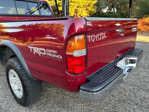 Used 2000 Toyota Tacoma PreRunner image 19