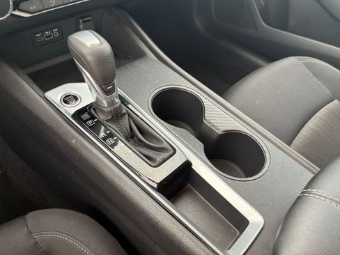 Used 2025 Nissan Altima 2.5 SV image 40