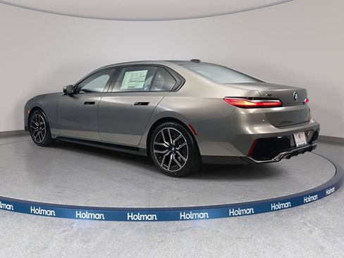 New 2026 BMW 740i xDrive w/ Executive Package image 7